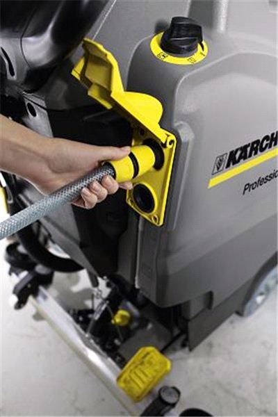 комплект со шлангом primoflex 1/2" 15м и держателем для шланга насадки-распылители и пистолеты для полива Karcher
